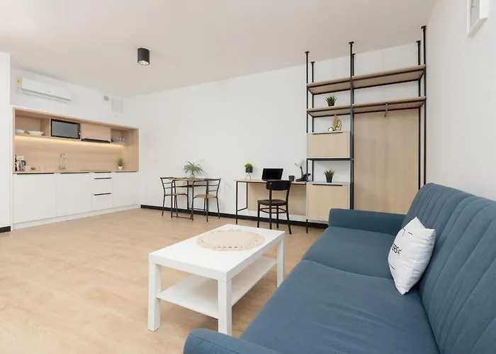 Appartement Comfy Targowa Next To Pge Narodowy By Renters